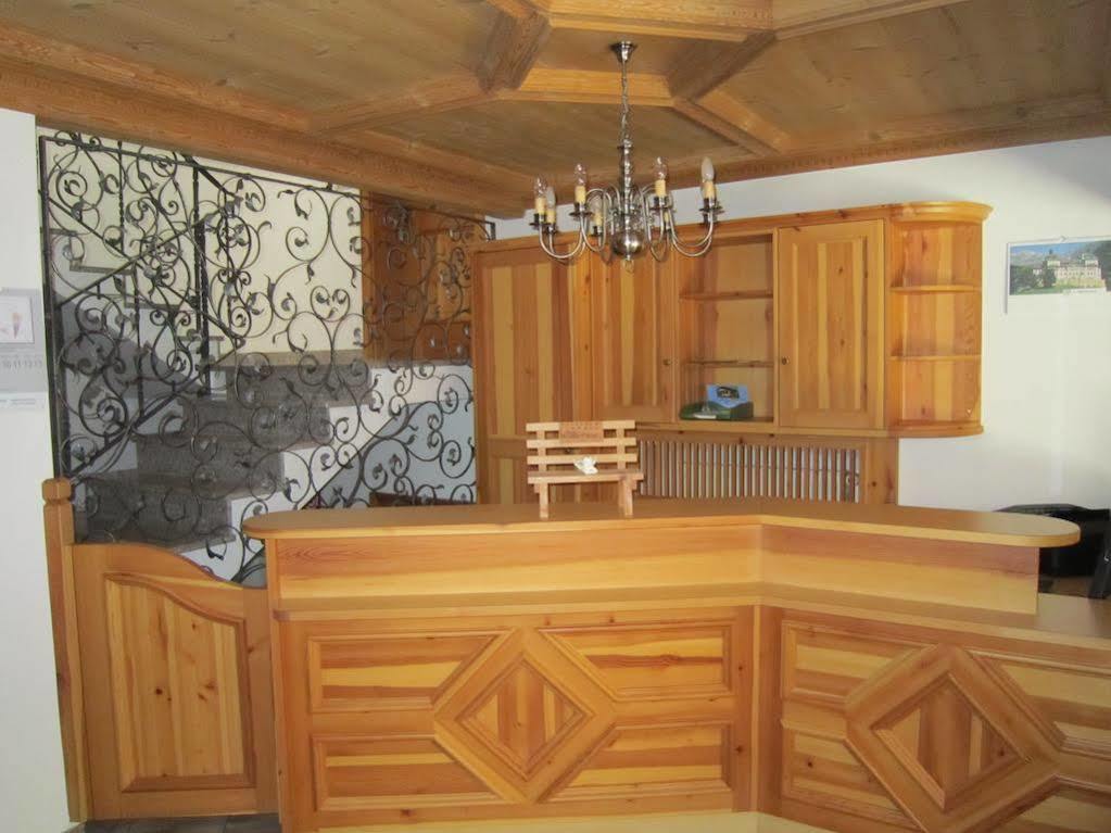 Aparthotel Garni Haus Hubertus มัลเลส เวนอสตา ภายนอก รูปภาพ