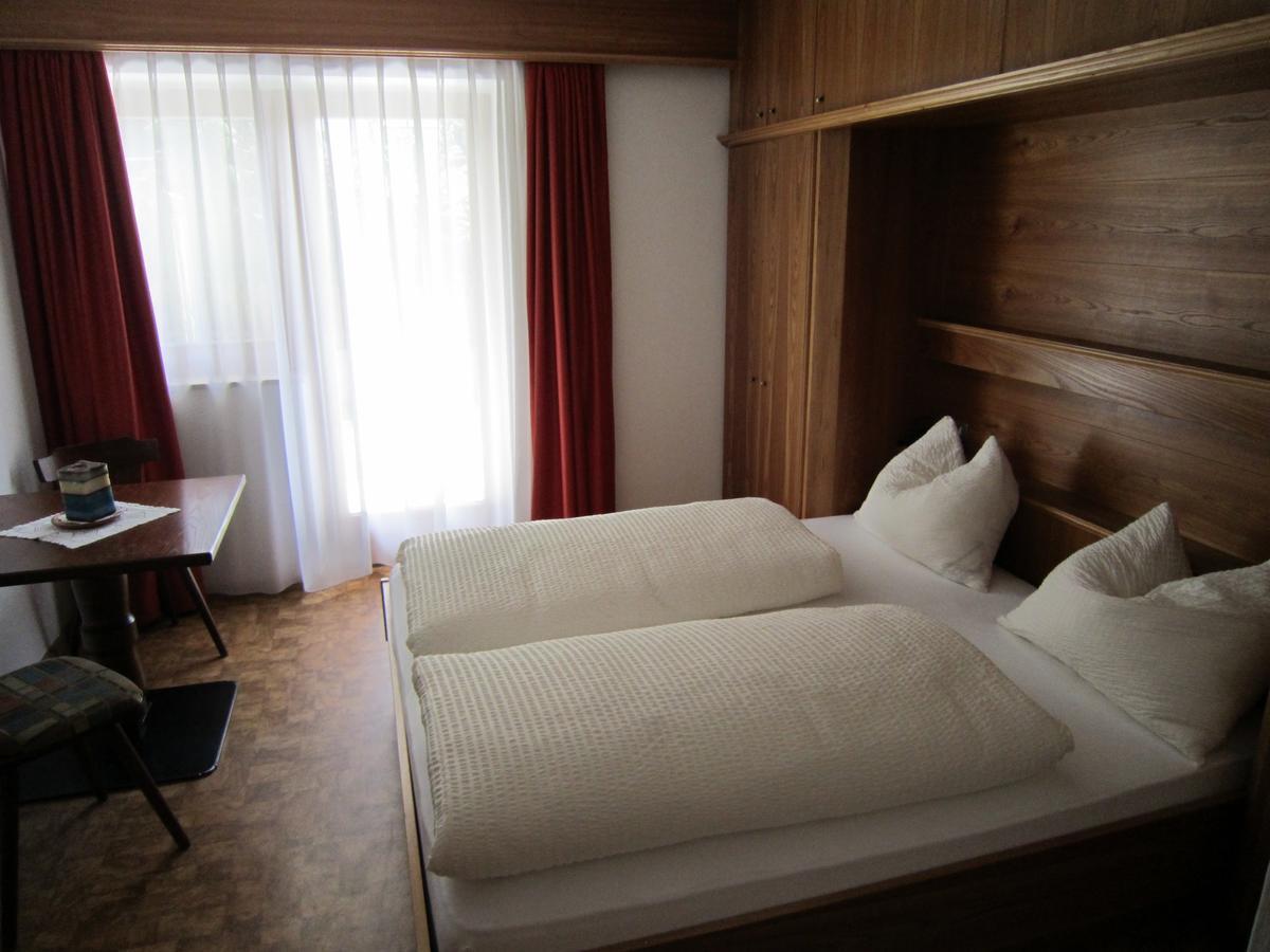 Aparthotel Garni Haus Hubertus มัลเลส เวนอสตา ภายนอก รูปภาพ