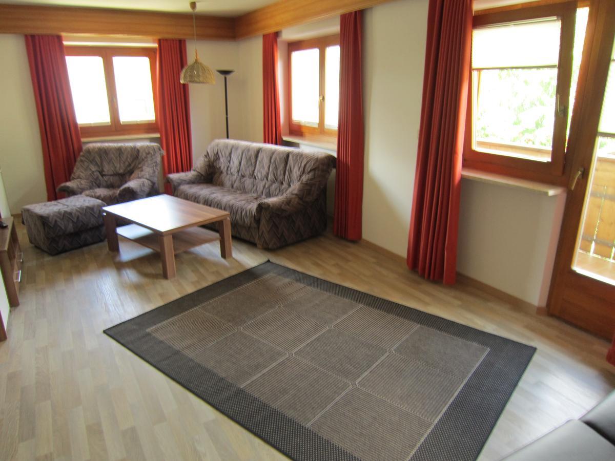 Aparthotel Garni Haus Hubertus มัลเลส เวนอสตา ภายนอก รูปภาพ