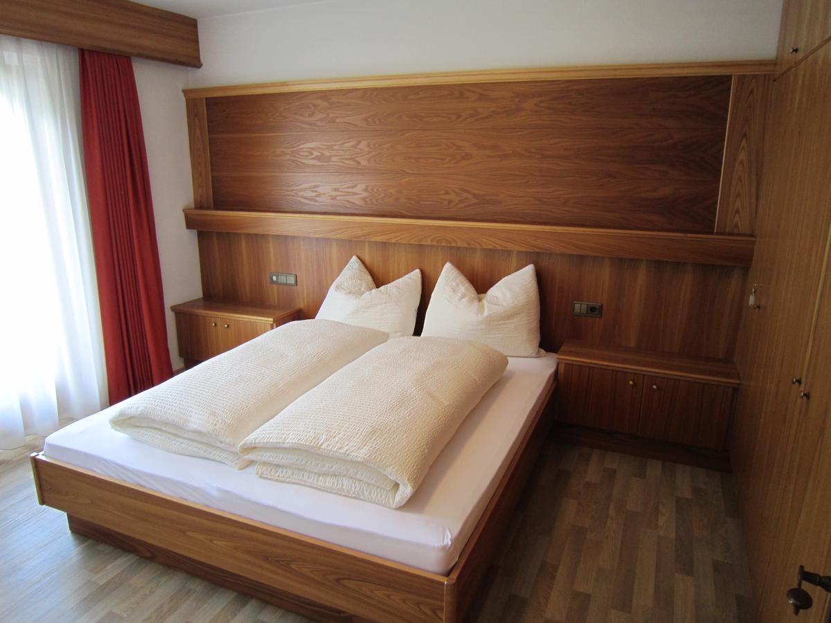 Aparthotel Garni Haus Hubertus มัลเลส เวนอสตา ภายนอก รูปภาพ